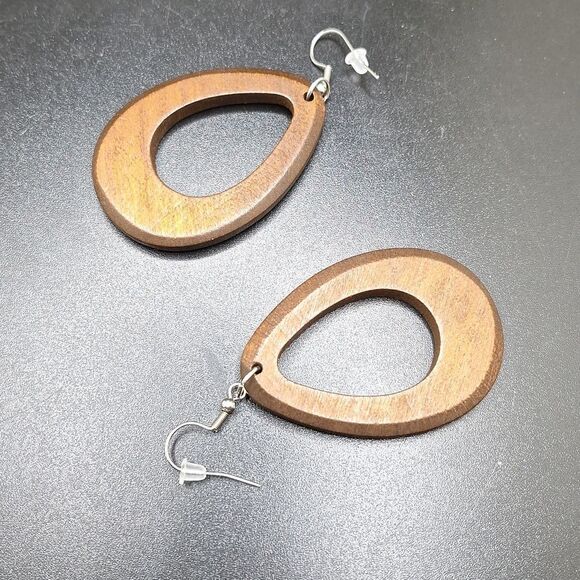 BROWN wooden drop earrings Boho accessory. - Picture 3 of 3